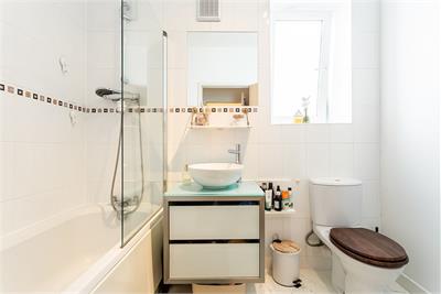 Flat 16, 7 Hawkhill Close, Edinburgh, EH7 6FE - image 19