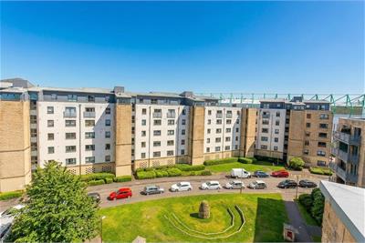 Flat 16, 7 Hawkhill Close, Edinburgh, EH7 6FE - image 25