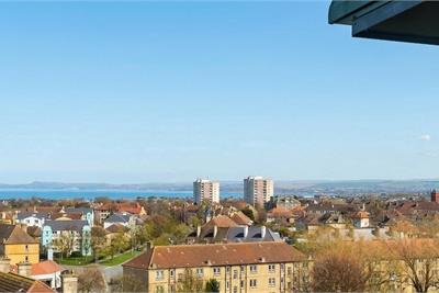 Flat 16, 7 Hawkhill Close, Edinburgh, EH7 6FE - image 26