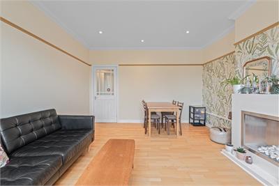 19 Horsbrugh Street, Innerleithen, EH44 6LF - image 3