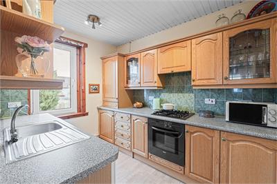19 Horsbrugh Street, Innerleithen, EH44 6LF - image 4