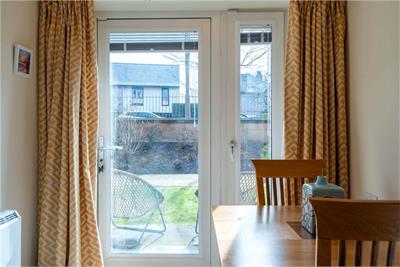 8 Lyle Court,
25 Barnton Grove,
Barnton,
Edinburgh,
EH4 6EZ - image 14