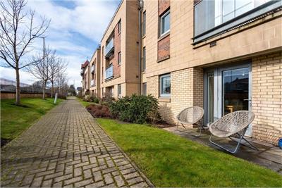 8 Lyle Court,
25 Barnton Grove,
Barnton,
Edinburgh,
EH4 6EZ - image 16