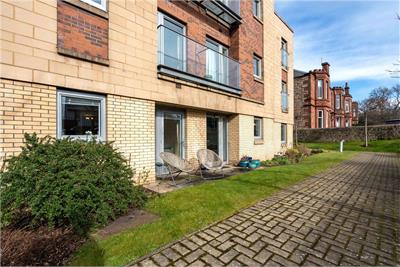 8 Lyle Court,
25 Barnton Grove,
Barnton,
Edinburgh,
EH4 6EZ - image 17