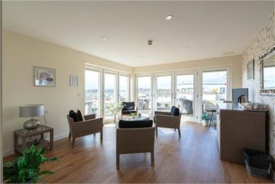 8 Lyle Court,
25 Barnton Grove,
Barnton,
Edinburgh,
EH4 6EZ - image 23
