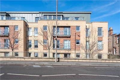8 Lyle Court,
25 Barnton Grove,
Barnton,
Edinburgh,
EH4 6EZ - image 26