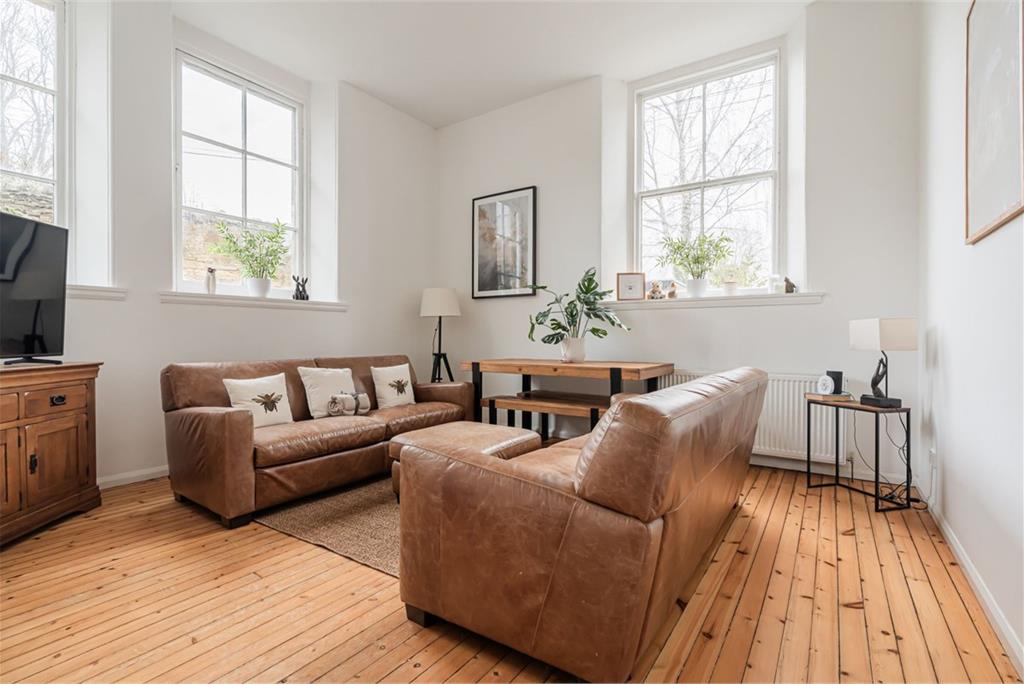 4 Lasswade Court, 32 School Green, Lasswade, EH18 1NB - image 2