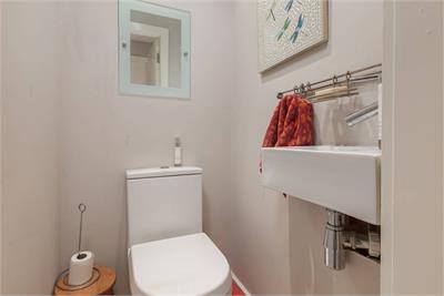 16 Cramond Road South,
Edinburgh,
EH4 6AA - image 14