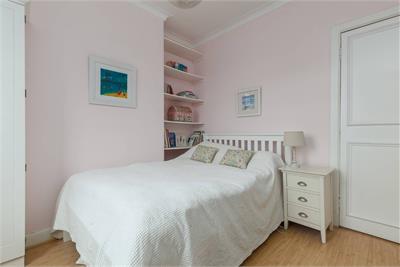16 Cramond Road South,
Edinburgh,
EH4 6AA - image 23