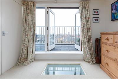 16 Cramond Road South,
Edinburgh,
EH4 6AA - image 29