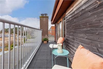16 Cramond Road South,
Edinburgh,
EH4 6AA - image 32
