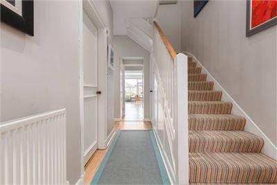 16 Cramond Road South,
Edinburgh,
EH4 6AA - image 8