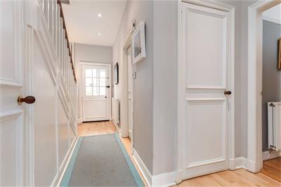 16 Cramond Road South,
Edinburgh,
EH4 6AA - image 9