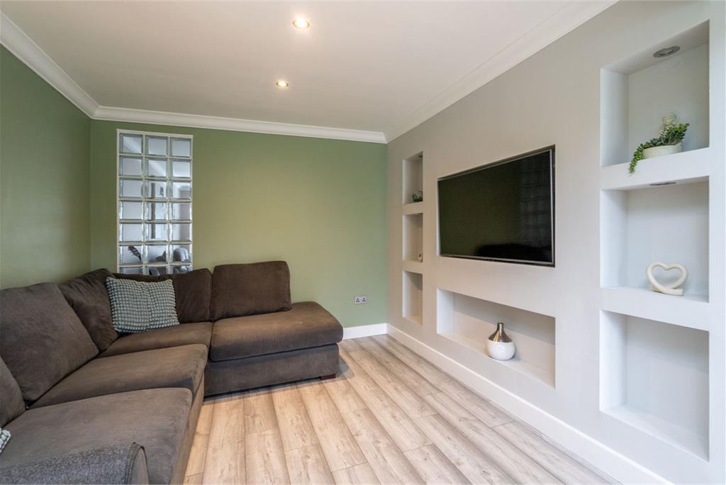 130 Newbattle Abbey Crescent, Dalkeith, EH22 3LP - image 5