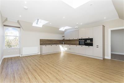 The Coach House, 70 Kingston Avenue, Edinburgh, EH16 5SW - image 3