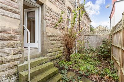 The Coach House, 70 Kingston Avenue, Edinburgh, EH16 5SW - image 31
