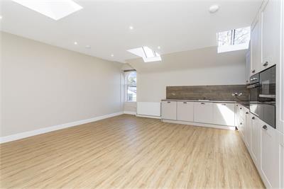 The Coach House, 70 Kingston Avenue, Edinburgh, EH16 5SW - image 8