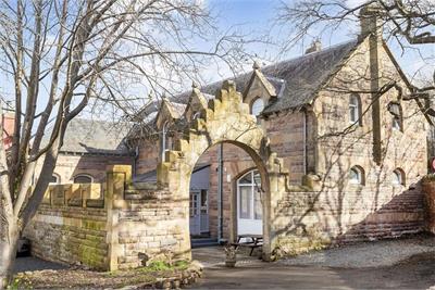 The Coach House, 70 Kingston Avenue, Edinburgh, EH16 5SW - image 1