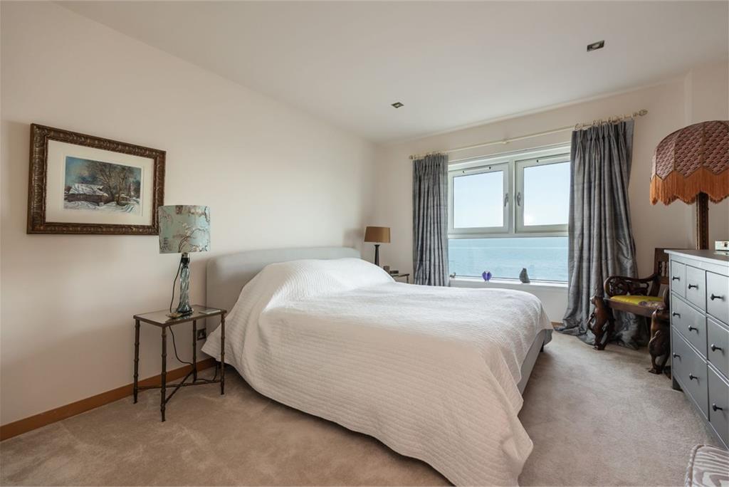 3/9 Western Harbour Breakwater, Edinburgh, EH6 6PA - image 12