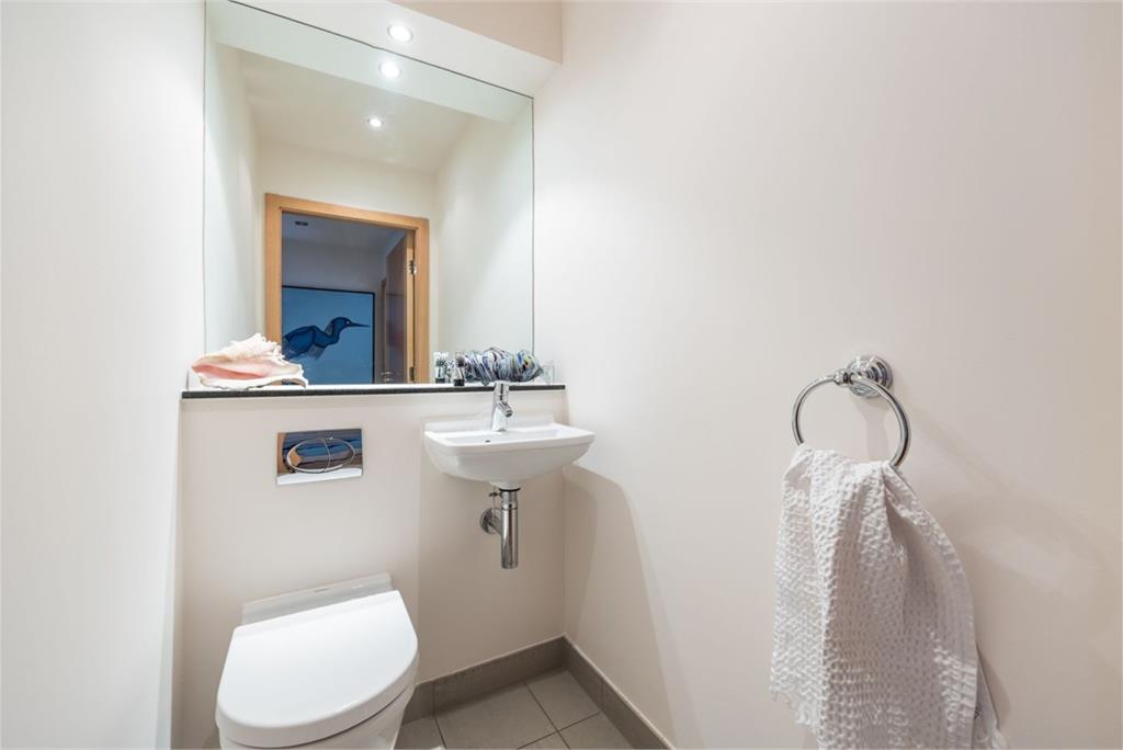 3/9 Western Harbour Breakwater, Edinburgh, EH6 6PA - image 16
