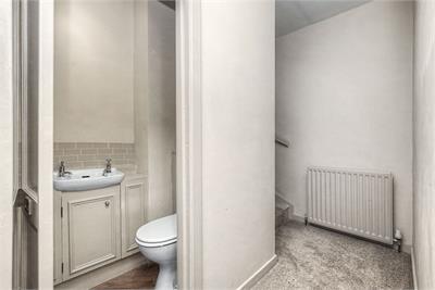 Flat 2, 7 North Burnside, Cupar, KY15 4BQ - image 6