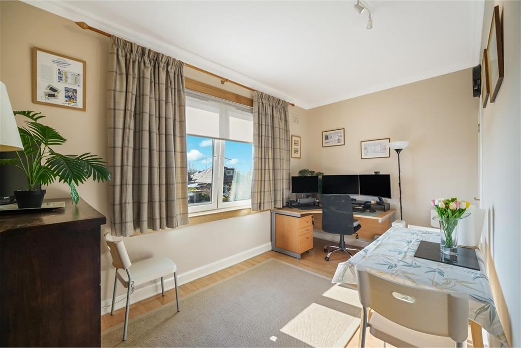 27 Craigs Avenue,
Edinburgh,
EH12 8HS - image 15