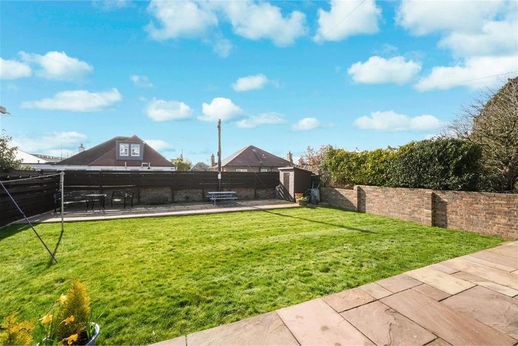 27 Craigs Avenue,
Edinburgh,
EH12 8HS - image 24