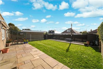 27 Craigs Avenue, Edinburgh, EH12 8HS - image 25