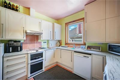 27 Craigs Avenue, Edinburgh, EH12 8HS - image 9