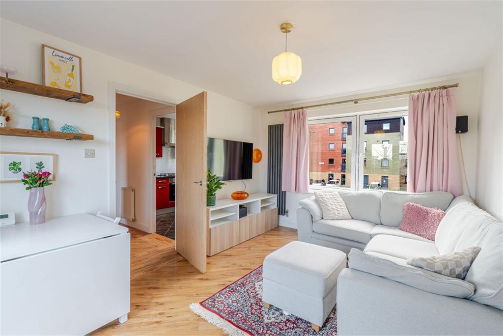 Flat 3, 8, Meggetland View, Craiglockhart, Edinburgh, EH14 1XT - image 3