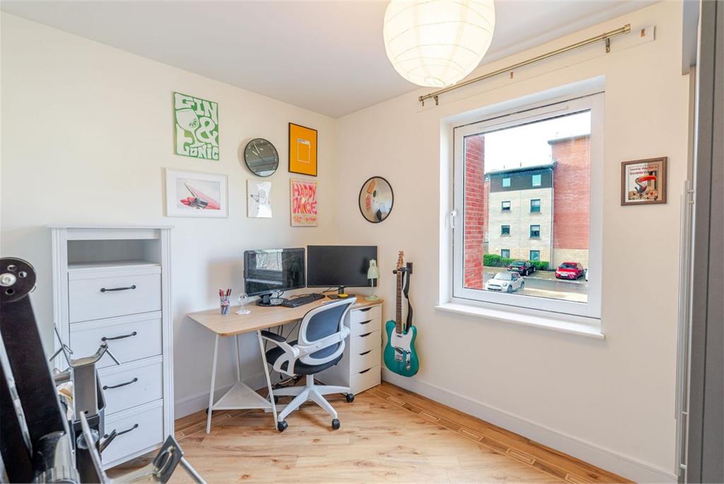 Flat 3, 8, Meggetland View, Craiglockhart, Edinburgh, EH14 1XT - image 8