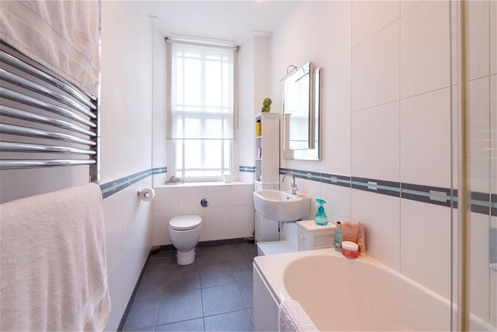 9 Craigmillar Park,
Edinburgh,
EH16 5PF - image 30