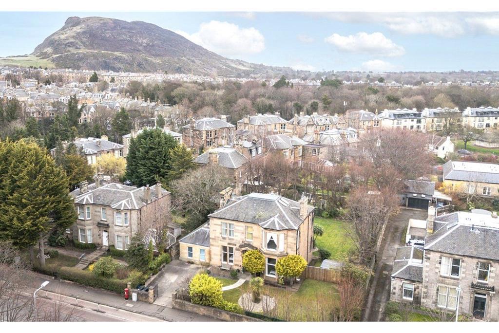 9 Craigmillar Park,
Edinburgh,
EH16 5PF - image 40