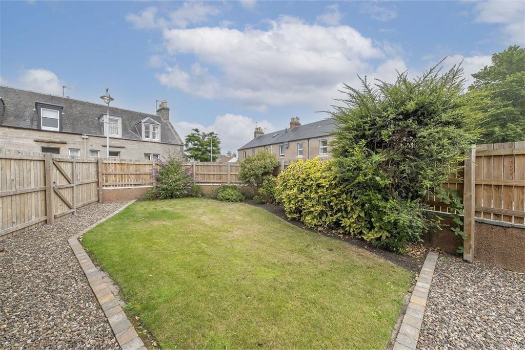 12 Park Street,
St. Andrews,
KY16 8AQ - image 17