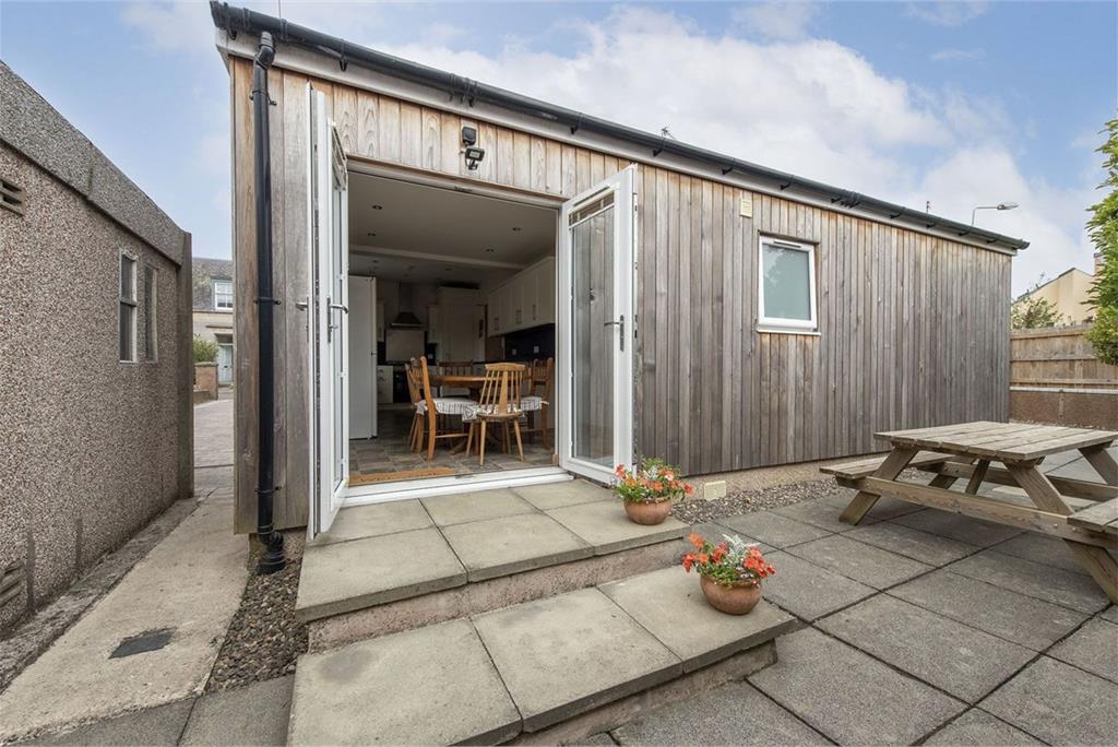 12 Park Street,
St. Andrews,
KY16 8AQ - image 21