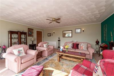 106 Ralston Road, Barrhead, Glasgow, G78 2TA - image 3