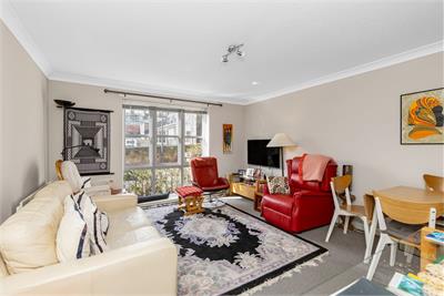 22/2 South Gray Street, Edinburgh, EH9 1TE - image 2