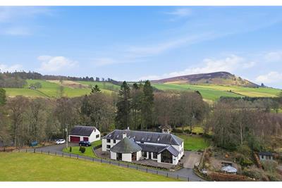 Pilgrim Lodge Kilry, Blairgowrie, PH11 8HU - image 1