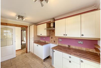 33 Cammesreinach Crescent,
Hunters Quay,
Dunoon,
PA23 8JZ - image 12
