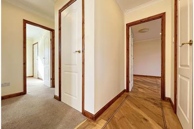33 Cammesreinach Crescent,
Hunters Quay,
Dunoon,
PA23 8JZ - image 6