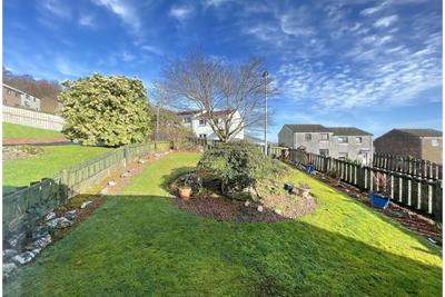 33 Cammesreinach Crescent,
Hunters Quay,
Dunoon,
PA23 8JZ - image 8
