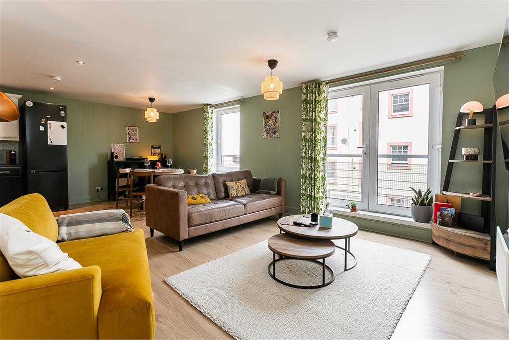 11/4 Cables Wynd,
Edinburgh,
EH6 6DU - image 2