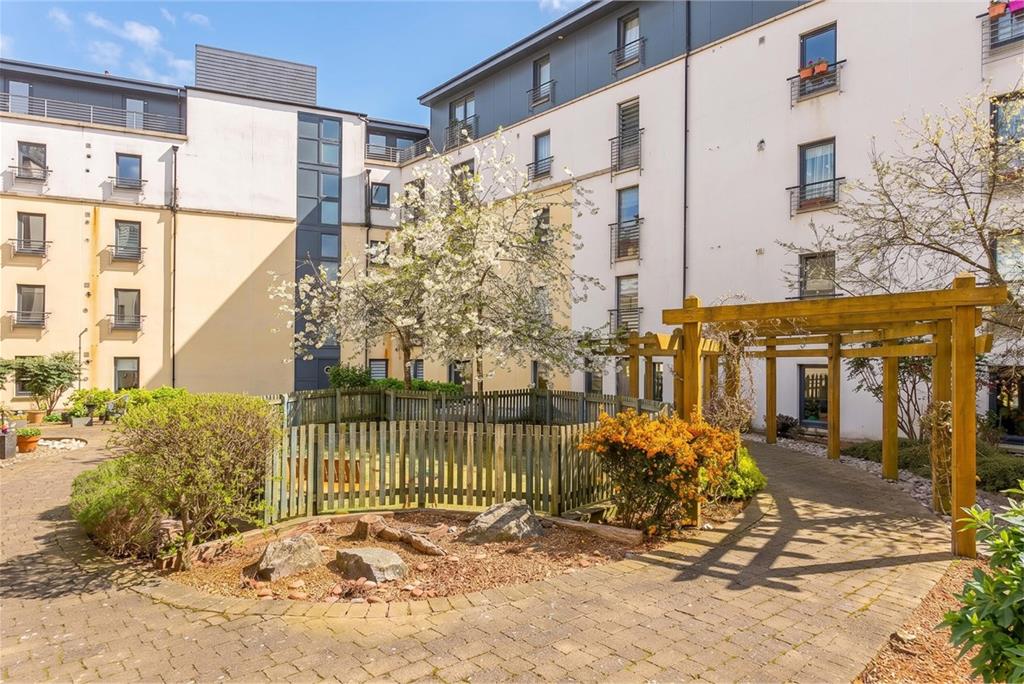 11/4 Cables Wynd,
Edinburgh,
EH6 6DU - image 17