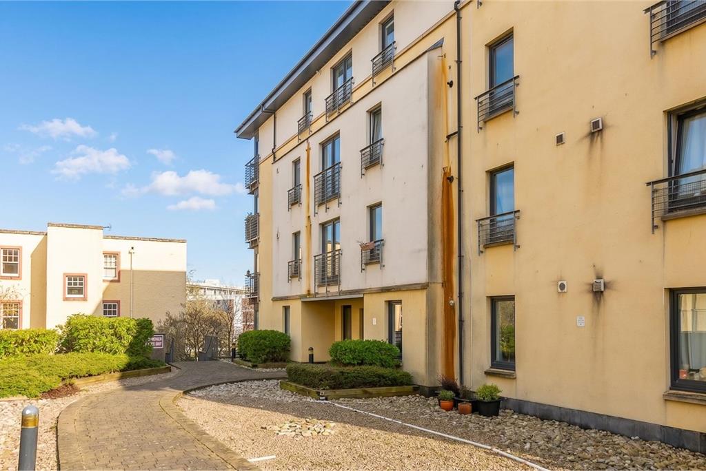 11/4 Cables Wynd,
Edinburgh,
EH6 6DU - image 19