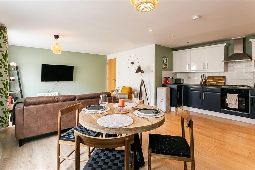 11/4 Cables Wynd,
Edinburgh,
EH6 6DU - image 7