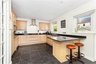 17 Waterloo Bank, Penicuik, Midlothian, EH26 8NS - image 5