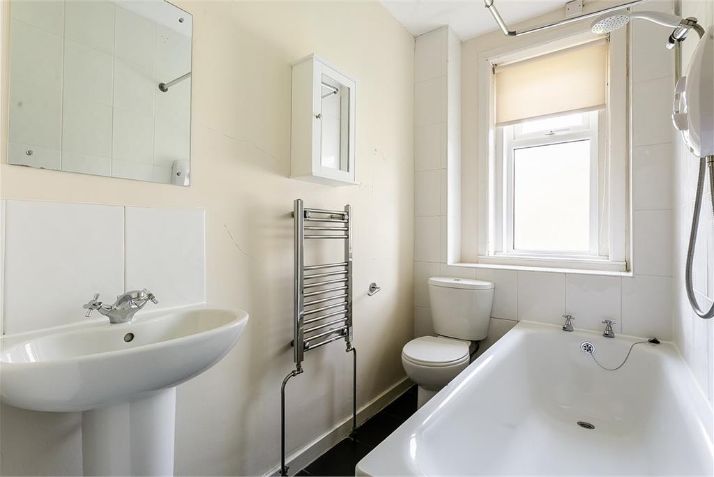 11/2 Dickson Street,
Edinburgh,
EH6 8RJ - image 15