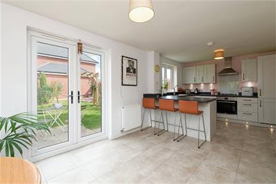 20 Charles Wilson Avenue, Bilston, EH25 9AQ - image 8