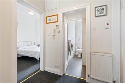 3/14 Millar Place, Morningside, EH10 5HJ - image 3