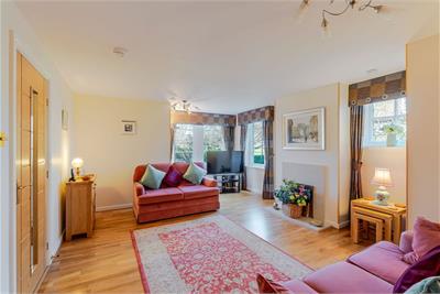 14 East Suffolk Park, Edinburgh, EH16 5PN - image 2